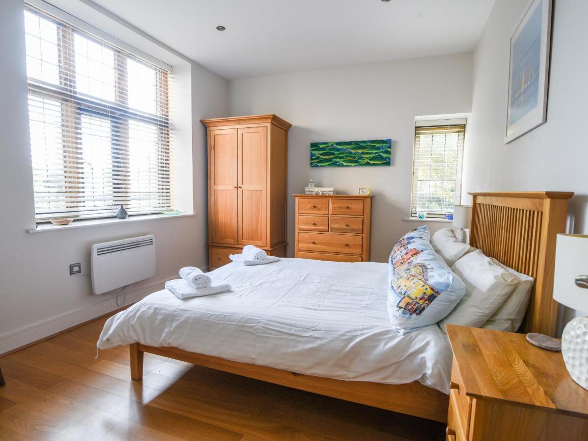 3 Coram Tower Apartment Lyme Regis Bagian luar foto