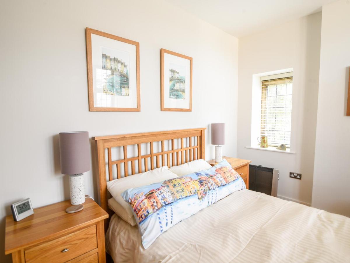 3 Coram Tower Apartment Lyme Regis Bagian luar foto